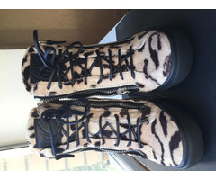 Сникерсы ботинки полусапожки новые giuseppe zanotti италия 39 размер женские на танкетке кожа черные | dobob.org - 2