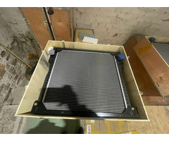 Радиатор охлаждения водяной 11886549 Volvo BL | dobob.org - 1